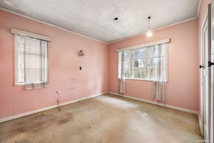 1/8 Hillsborough Road Hillsborough_4