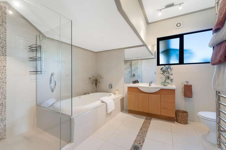 498 Redoubt Road Flat Bush_40