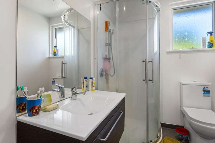 1-4 / 15 Symes Road Wigram_19