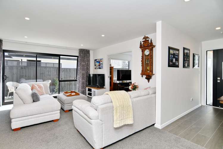 16 McQuillan Avenue Woodend_11