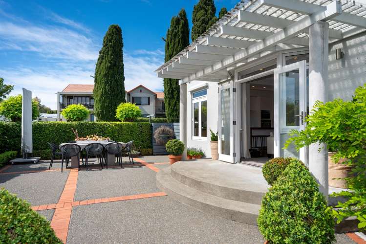 2 Busby Hill Havelock North_15