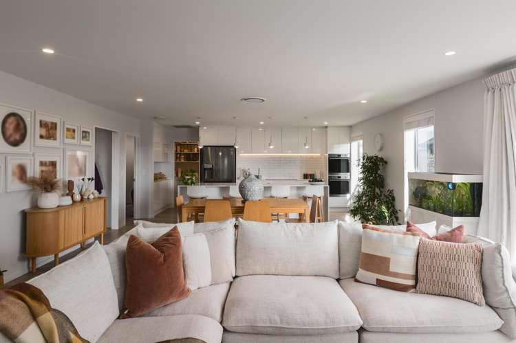 120 Southfield Drive Lincoln_3