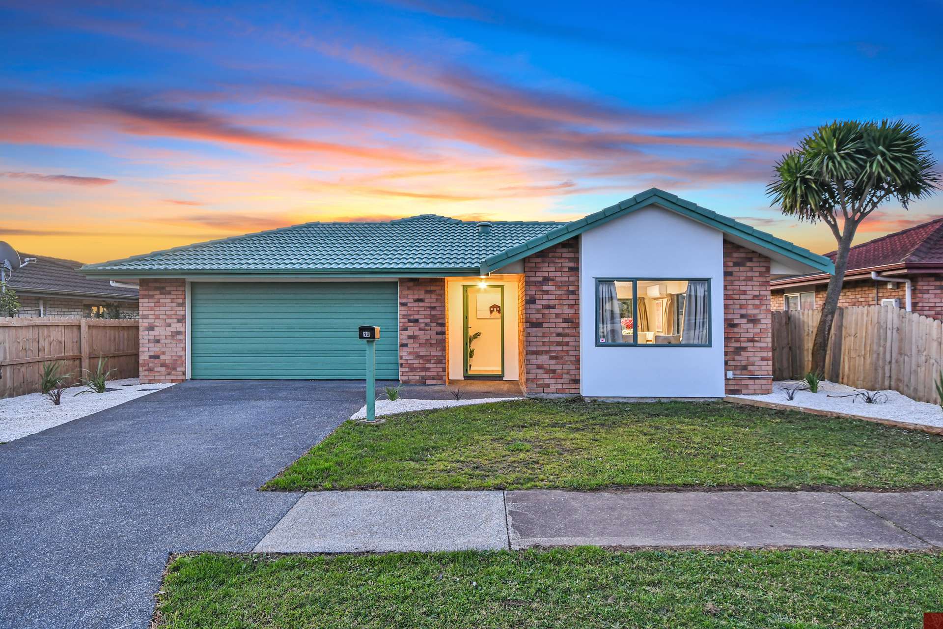 10 Rock Daisy Crescent Mangere_0