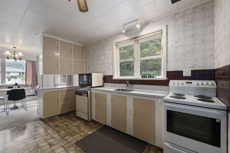 684 Main Road North Te Marua_8