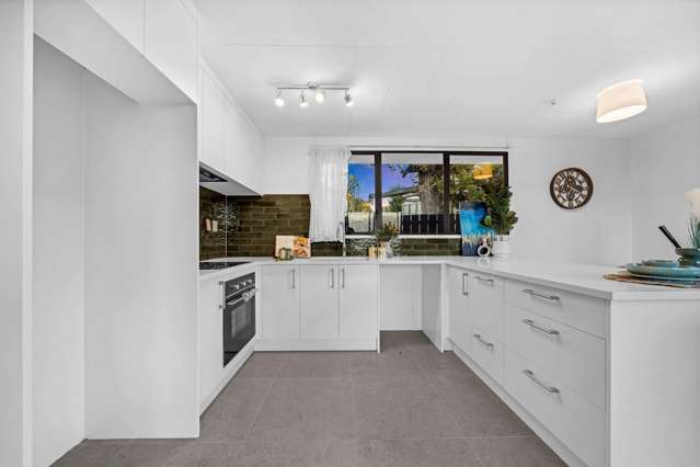 47 Lilburn Crescent Massey_2