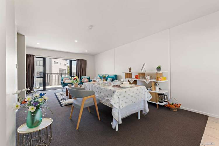 18/6 Ambrico Place New Lynn_6