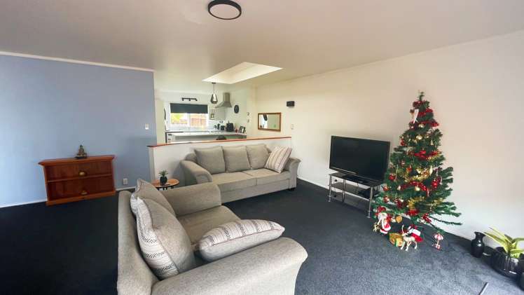 1/6 Vivian Wilson Drive Eastern Beach_7