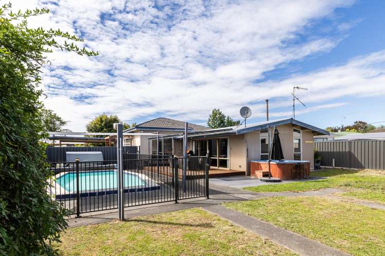 7 Flanders Avenue Onekawa_17