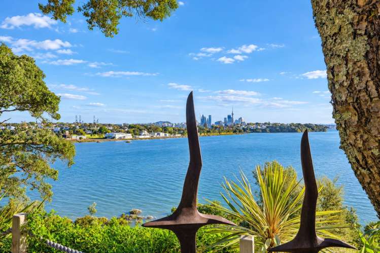 96 Ngataringa Road Devonport_36