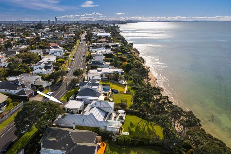 24 Hamana Street Narrow Neck_41