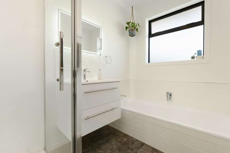 2/419 Maunganui Road Mount Maunganui_7