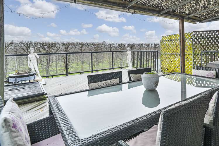 84 Folkestone Drive_0