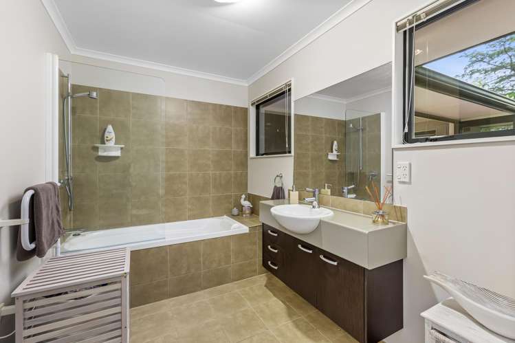 42 Hungry Creek Road Puhoi_28