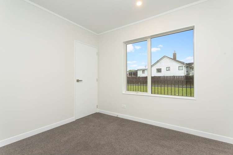 85 Seabrook Avenue New Lynn_7