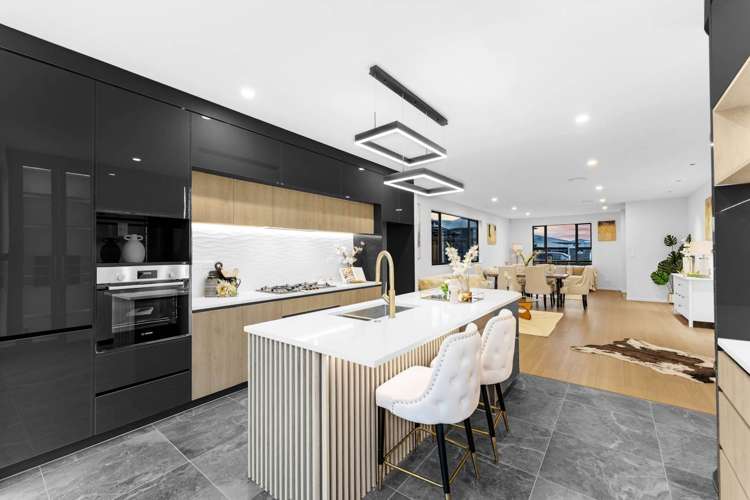 6 Bendridge Street Flat Bush_15