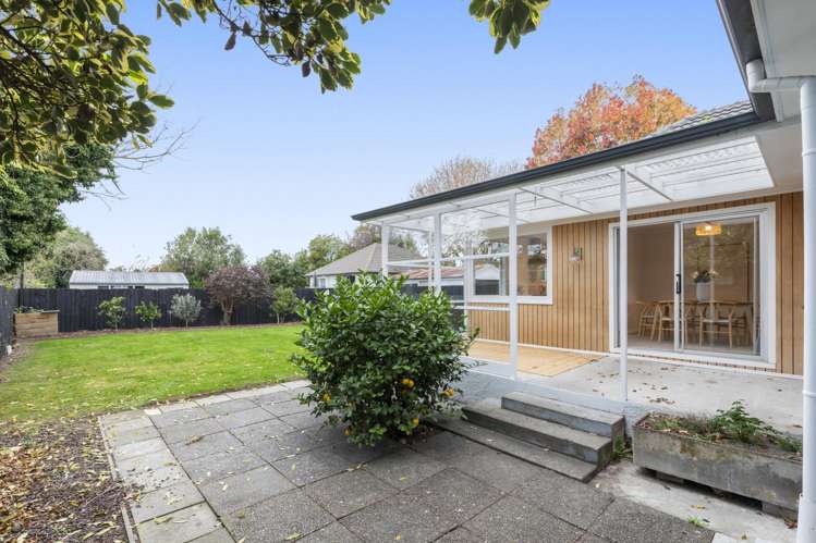 36 Eveleyn Couzins Avenue Richmond_17