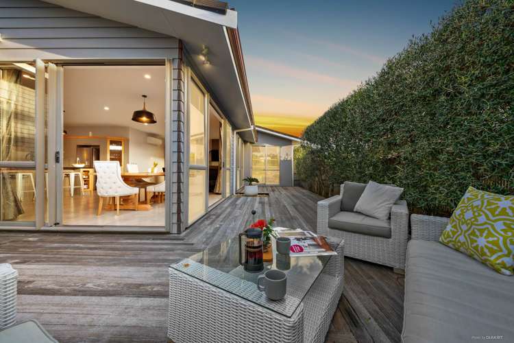 31 Pine Harbour Parade Beachlands_0