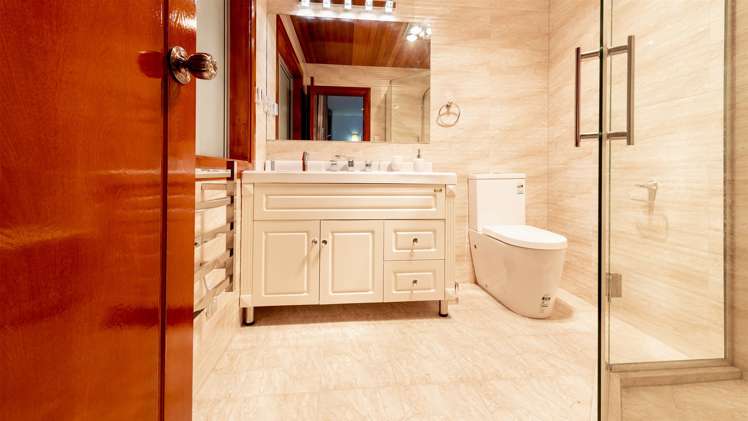 12 Fairhill Place Flat Bush_24