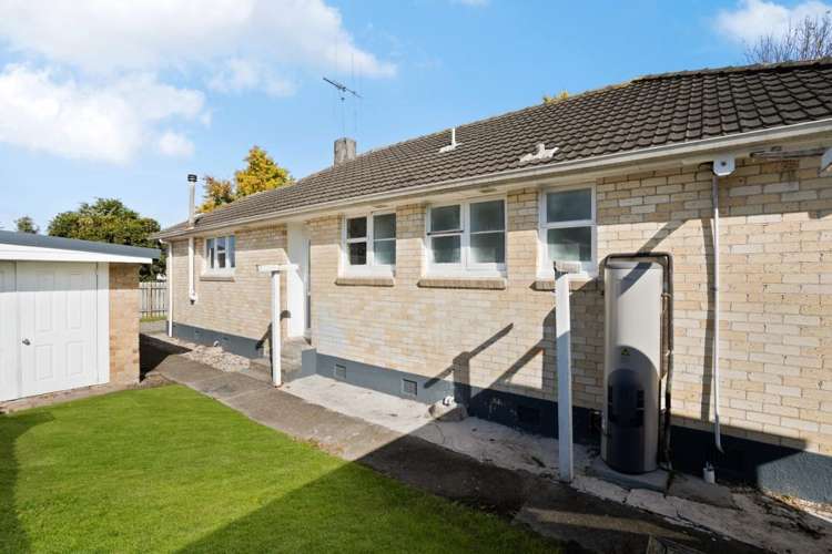 2 Kenney Crescent Fairfield_16