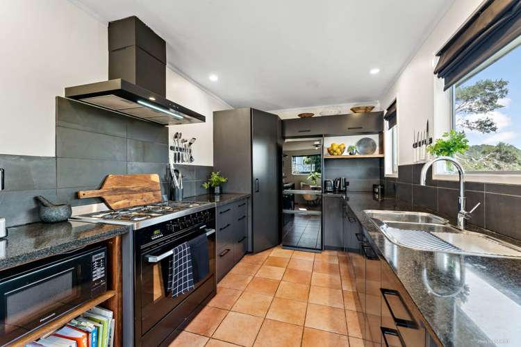 49 Konini Road Titirangi_15