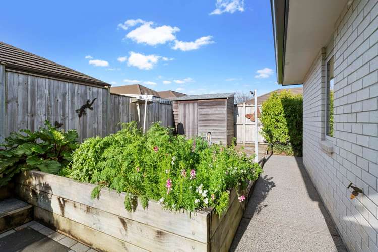 15 Tongeren Square Karaka_21