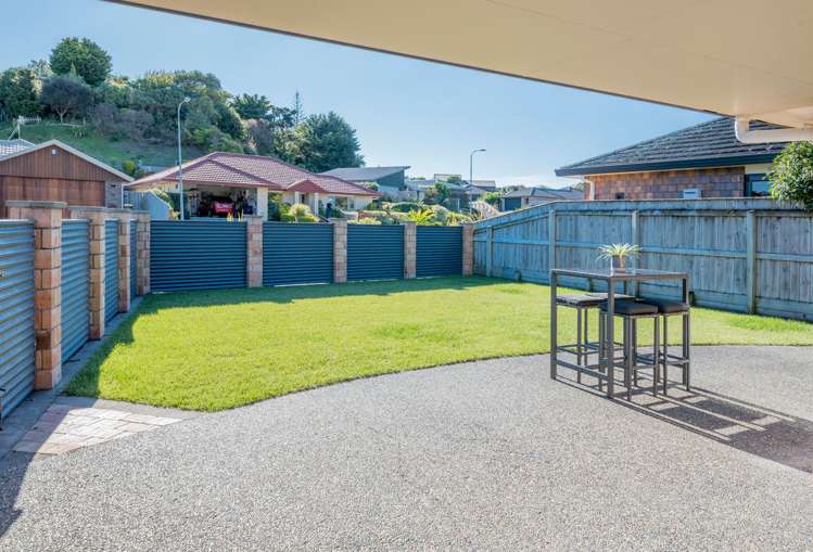 11 Leanne Way Waikanae Beach_2