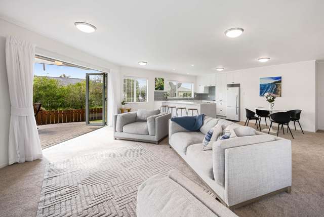 8/23 Lakeside Drive Orewa_2