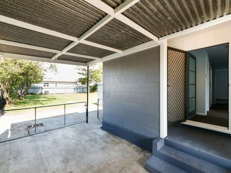 6 Mersey Terrace Roslyn_9