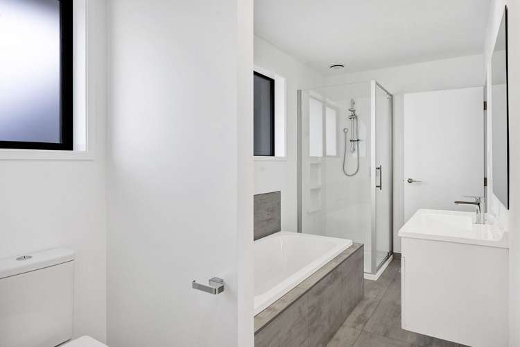 120 Seaview Road Westown_20