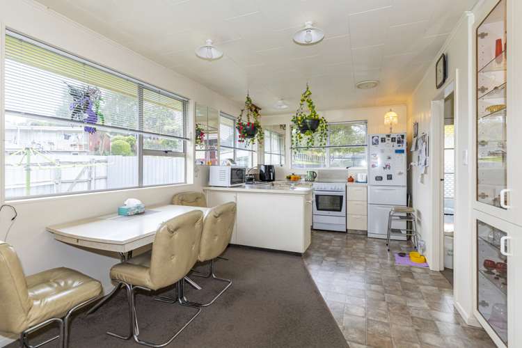 6 Clyde Carr Crescent Waimataitai_6