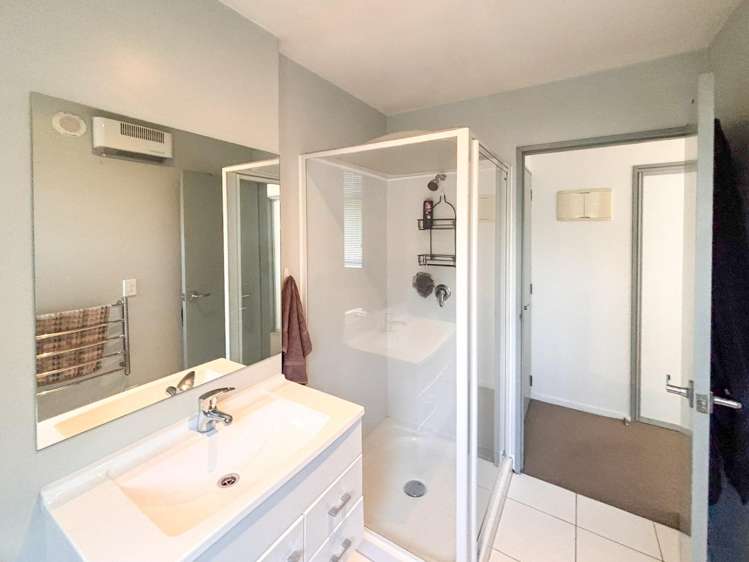 19/10-14 Brougham Street Addington_10