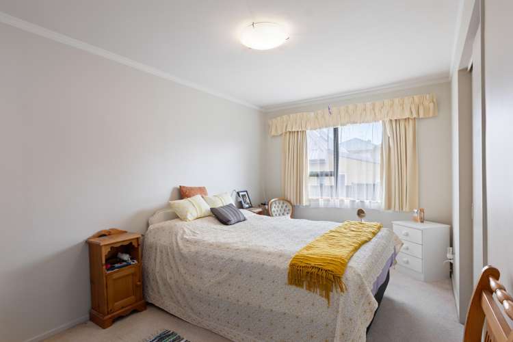 53 Alec Craig Way Gulf Harbour_16