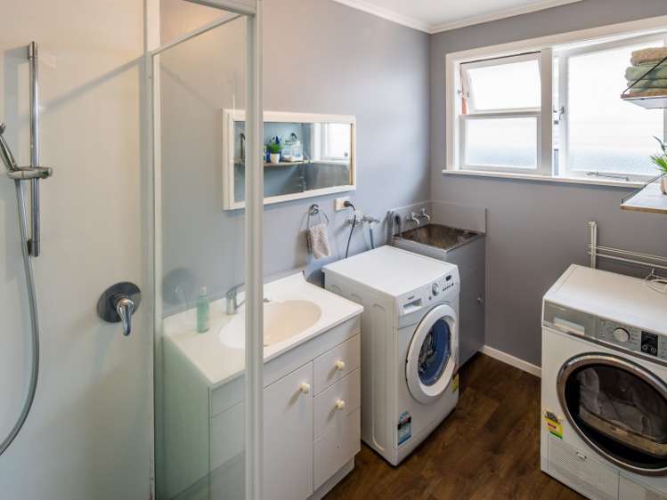 1 Fairburn Grove Johnsonville_4