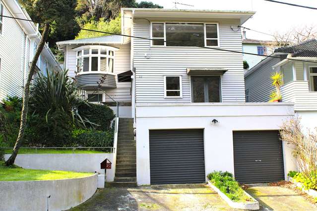 Stunning Character Home in Hataitai - A pet allowed