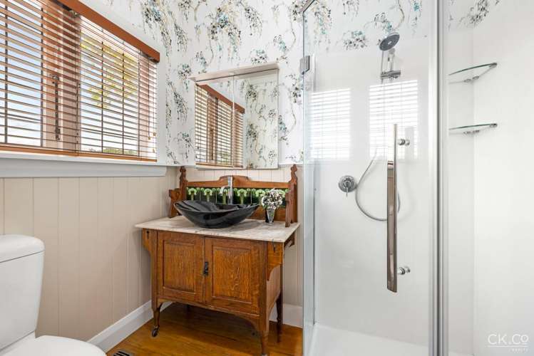 411 Fergusson Drive Heretaunga_18