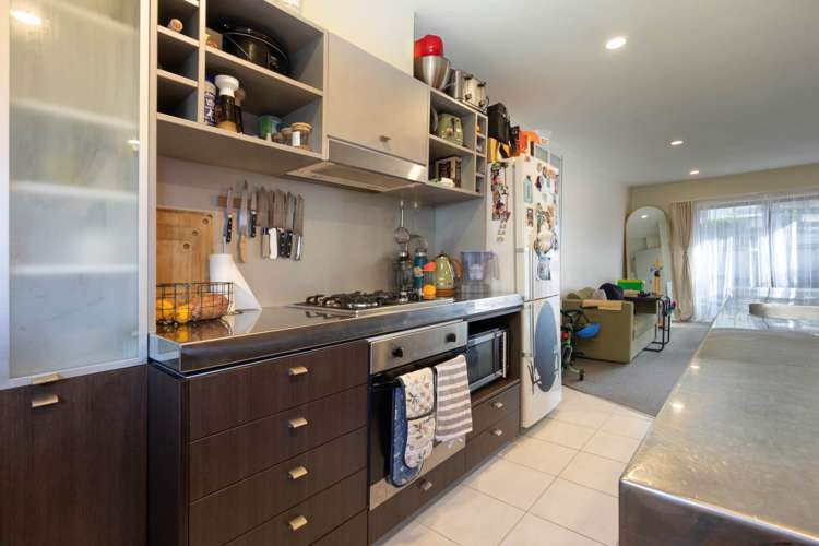 64/21 Hunters Park Drive Three Kings_5