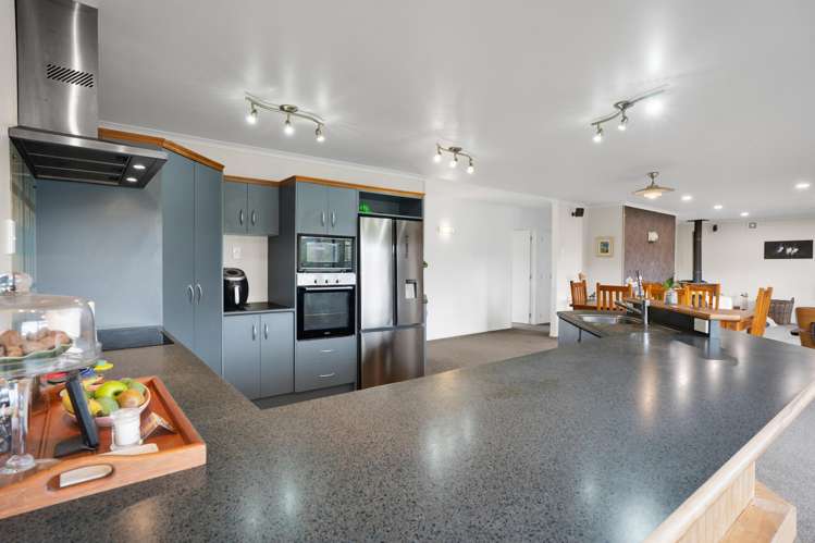 210 Standish Road Toko_11