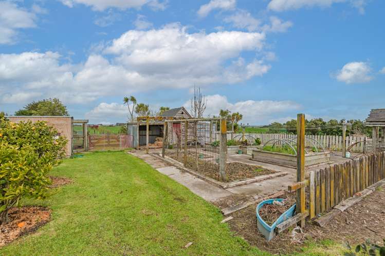 1911 Makino Road Halcombe_17