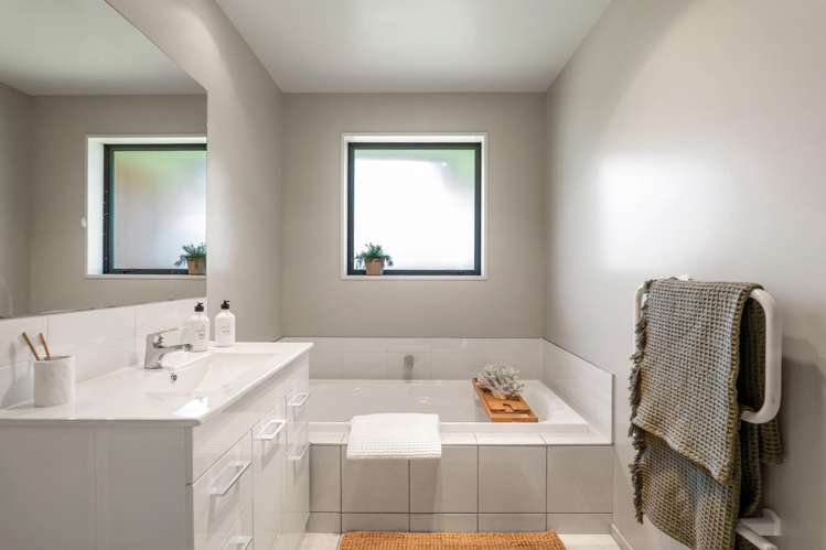 17 St Thomas Place Woolston_11