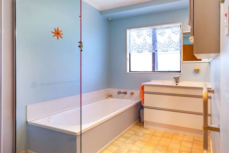 327a Port Road Whangamata_12