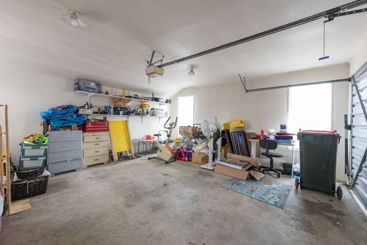 85 Aldinga Avenue Stoke_12