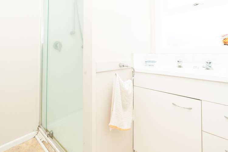 17 James Street Hamilton East_17