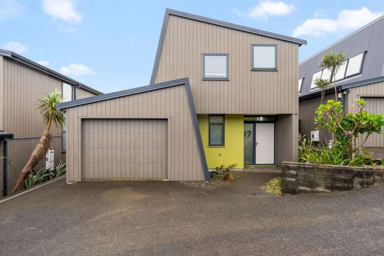 17 Lacebark Lane Woodridge_15