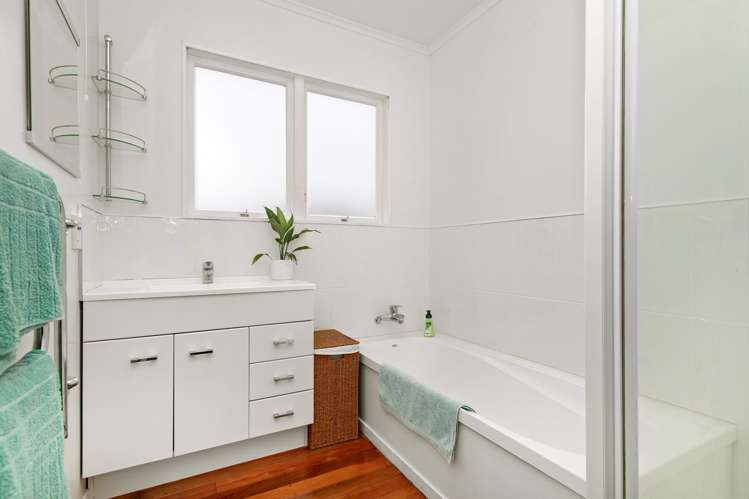 62 Saint Johns Terrace Tawa_14