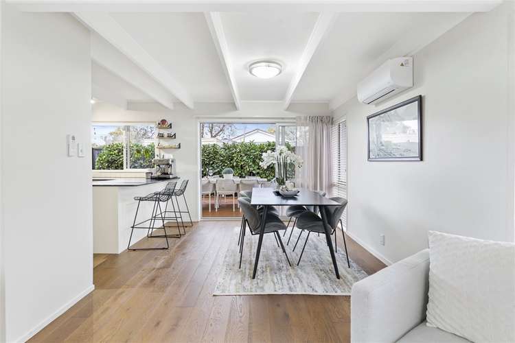 10 Sanctuary Point Sunnyhills_17