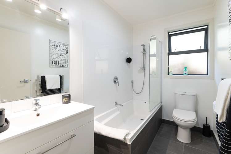 42 Kenepuru Drive Tawa_15