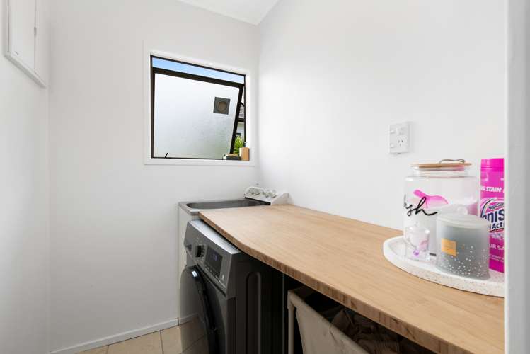 73 Gledstane Road Stanmore Bay_12