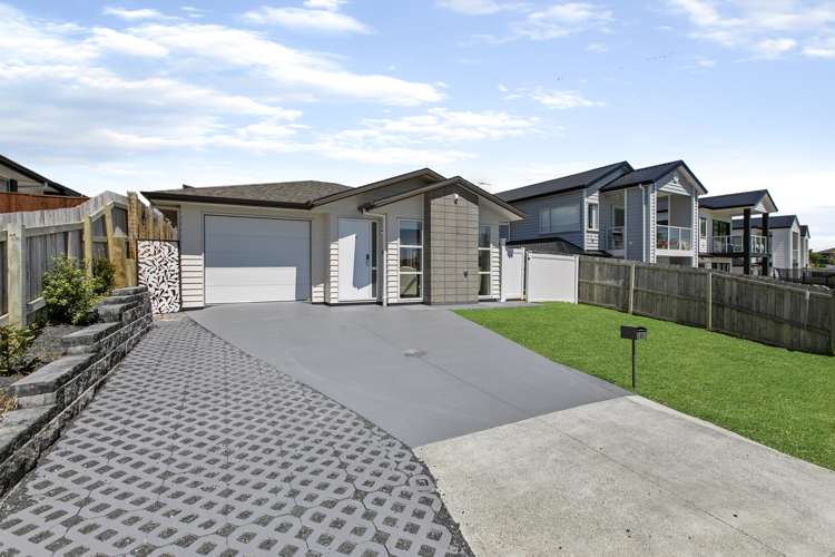 8 Atalanta Way Beachlands_21