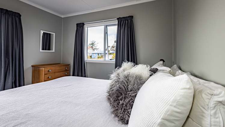 17c Millar Street National Park_10