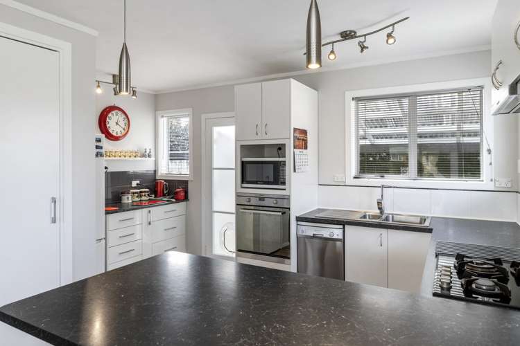 1b Odette Street Bader_7